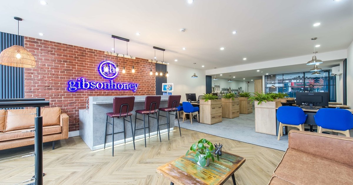 Frontofhouse focal point for Ruislip estate agent MPL